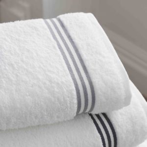 Why You Need Custom Towels for Your Hotel 