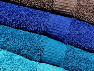 4 Reasons to Consider Towel Services ACE Uniform Services
